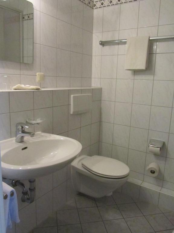 Hotel Gasthof Humplbrau ヴォルフラーツハウゼン 部屋 写真