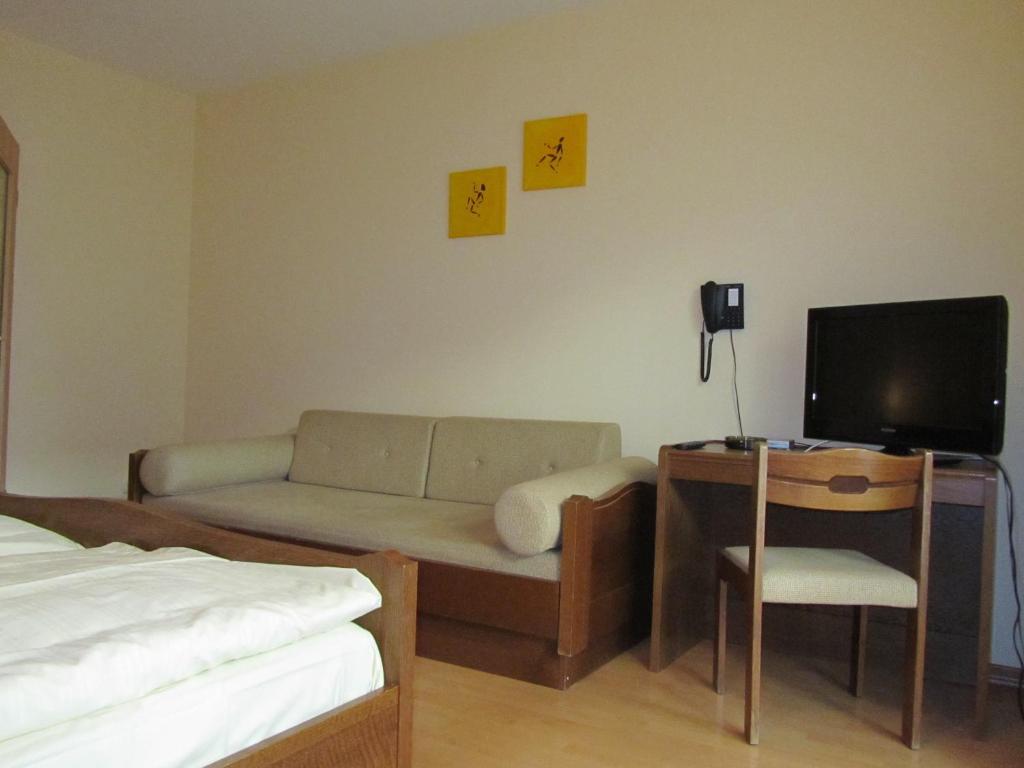 Hotel Gasthof Humplbrau ヴォルフラーツハウゼン 部屋 写真